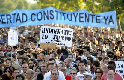 Veliki prosvjed: Na ulicama Madrida skupilo se 35.000 ljudi