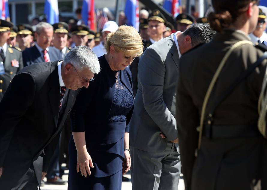 Proslava u Kninu:  Blokirali ulicu i pjevali ustaške pjesme