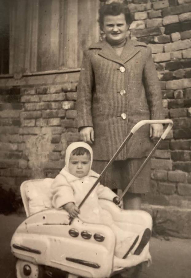 FOTO Možete li prepoznate naše političare po starim fotkama? Malo tko ih može sve pogoditi...