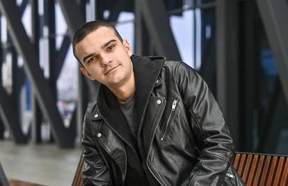 Martin Kosovec za 24sata: Volio bih otpjevati himnu Milanoviću. Frizura? A imao sam nezgodu...