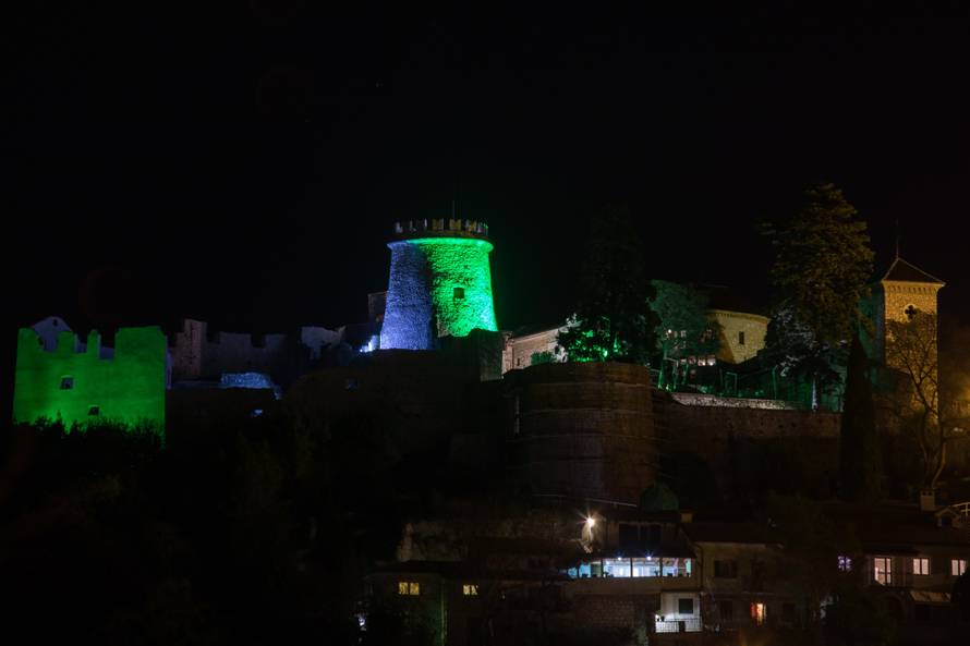 Trsatska gradina obojana u zeleno povodom svetog Patrika