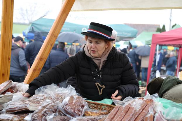 Beli Manastir: Zimski vašar i Čvarak fest Karanac