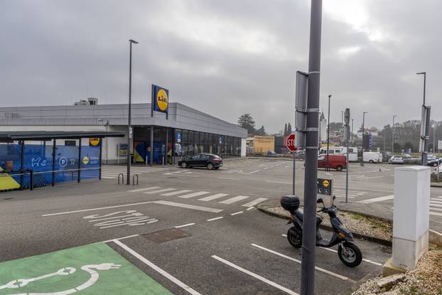 Pula: Trgovački centri prazni tijekom drugog bojkota