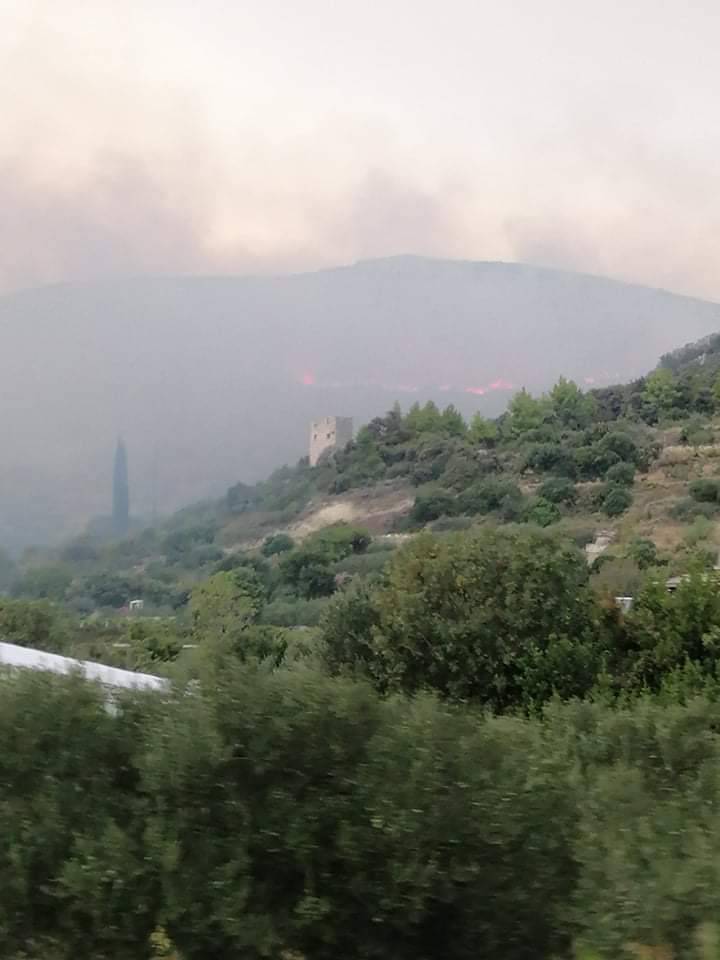 Sirene za uzbunu kod Trogira, kanaderi ugasili veliki požar