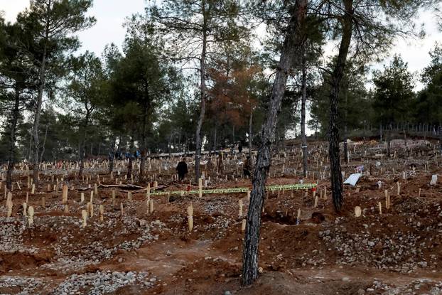Mass grave for earthquake victims, in Kahramanmaras