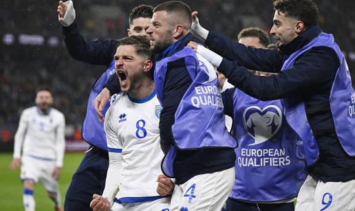 VIDEO Kosovari izveli &ccaron;aroban preokret i sru&scaron;ili Slova&ccaron;ku! Pogodio je i biv&scaron;i 'vatreni'