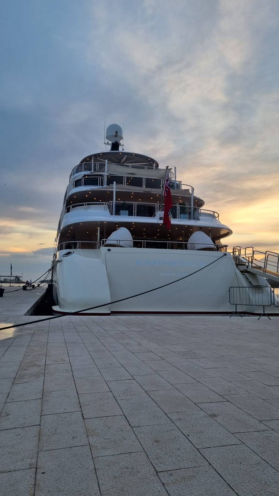 Megajahte slavnih kao hoteli: U njima su kina, liftovi i garaže...