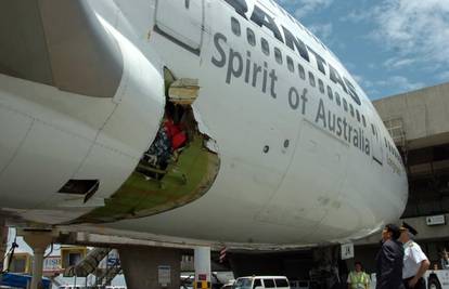 Opet problemi s Qantasom: Otvorila se vrata u letu