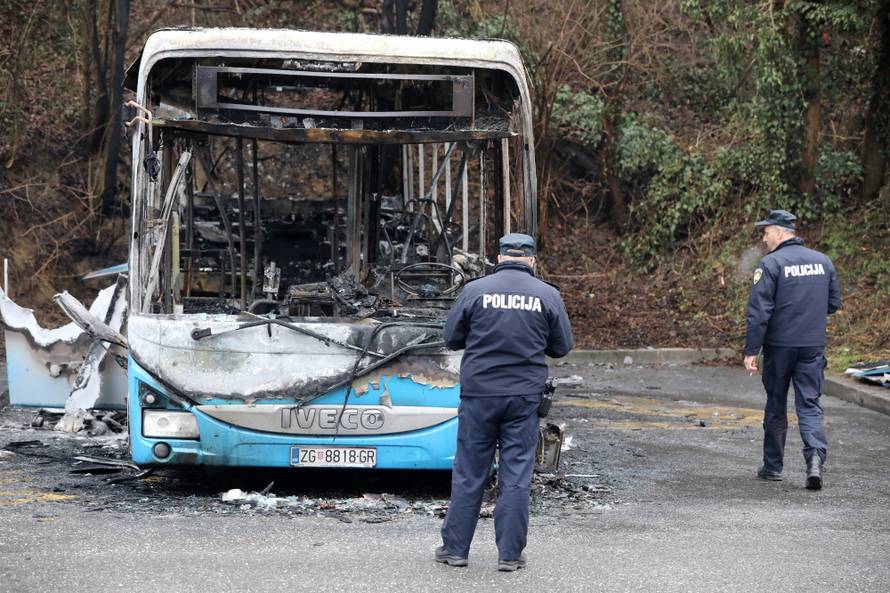 Zagreb: Na Å estinama izgorio autobus ZET-a