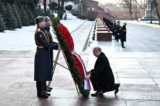 Russian President Vladimir Putin attends a wreath-laying ceremony in Moscow