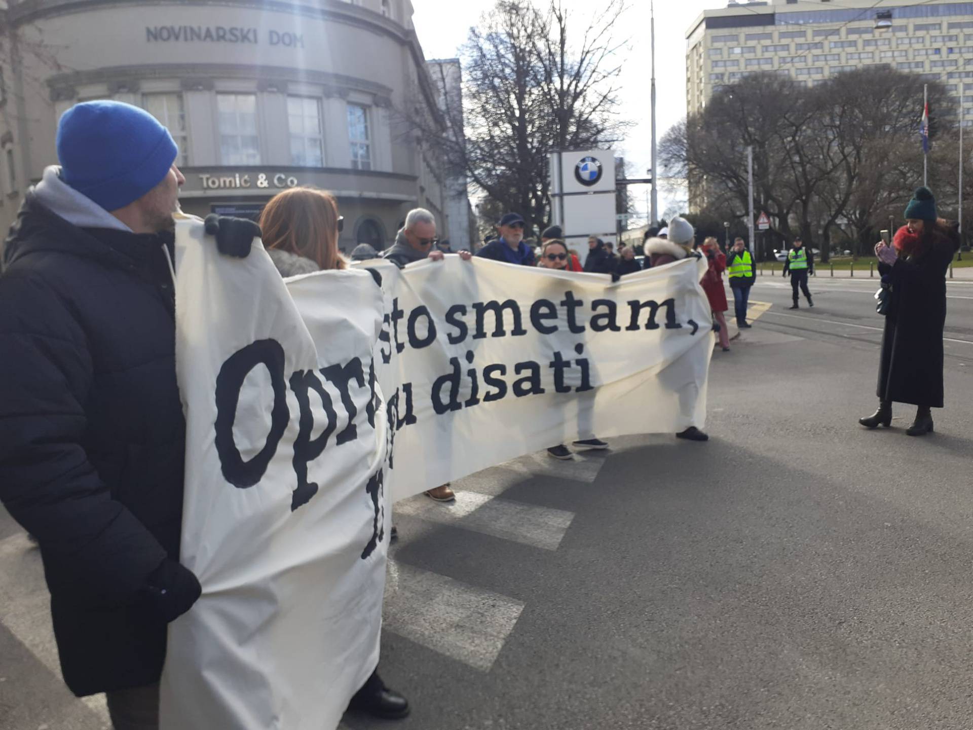 Prosvjednici puštali razgovore Matijanića i bolnice: 'Što me vi sad zovete? Mokrite u posudu!'