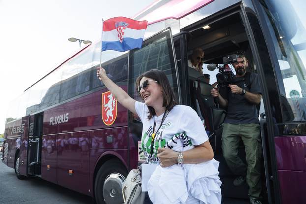 Zagreb: Okupljanje prosvjednika Hodaj za Liku, hodaj za Hrvatsku