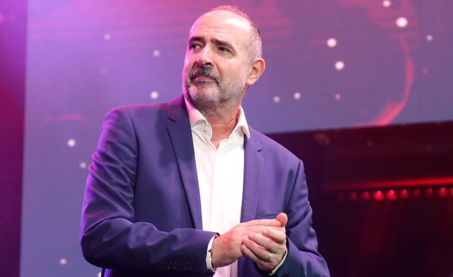 Vodice: Brojni izvođači nastupili na prvoj večeri CMC festivala