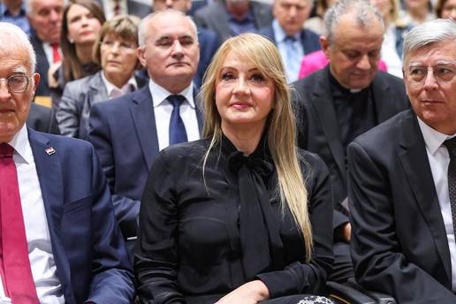 Evo koliko pla&cacute;amo savjetnicu Milanovi&cacute;a za obrazovanje koja se ne mije&scaron;a puno u svoj posao