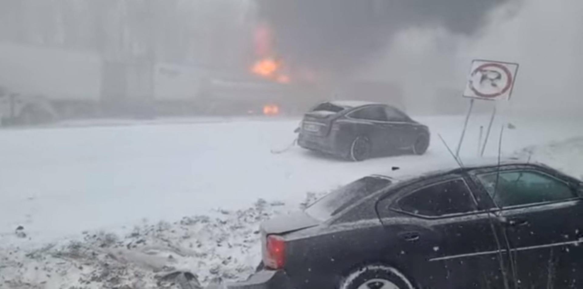 Fiery pileup on Interstate 81 North near 114–116 mile marker in Schuylkill County, Pennsylvania