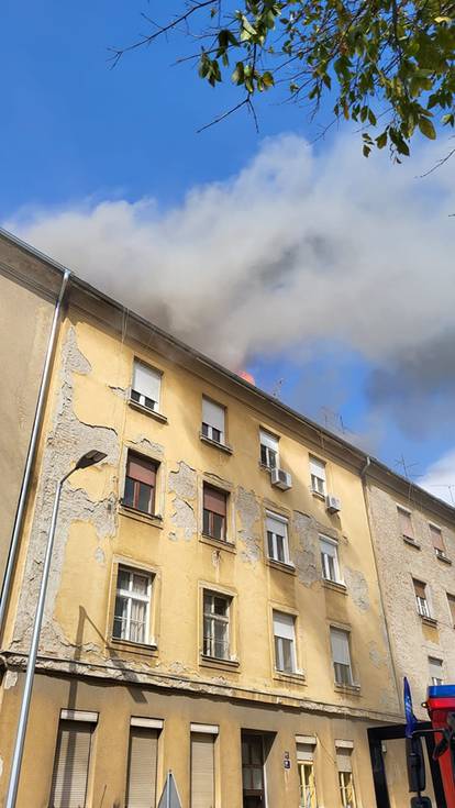 FOTO Ovako izgleda krov zgrade nakon velikog požara u Zagrebu