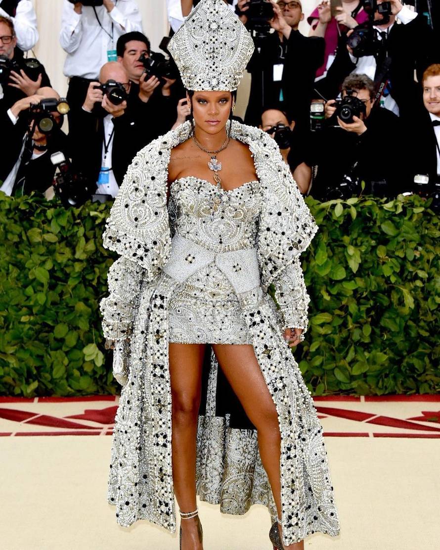 Rihanna je došla kao papa, a Perry obukla anđeoska krila...