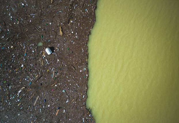 Dolini Neretve prijeti veliko zagađenje, gomila smeća putuje rijekom nakon katastrofe u Jablanici