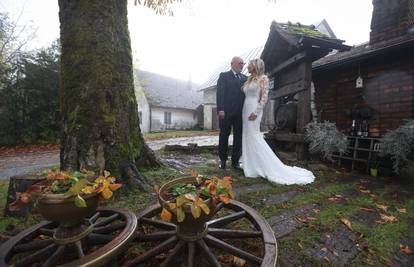 EKSKLUZIVNA FOTKA Ovako je izgledalo vjenčanje Zlatka Mateše i Blanke: 'Sretni smo'