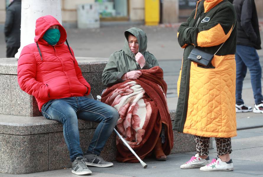 Za sve koji se ne mogu vratiti kućama, od 13h se dijele obroci