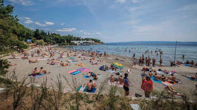 Split: Pravi ljetni ugođaj na splitskim Bačvicama