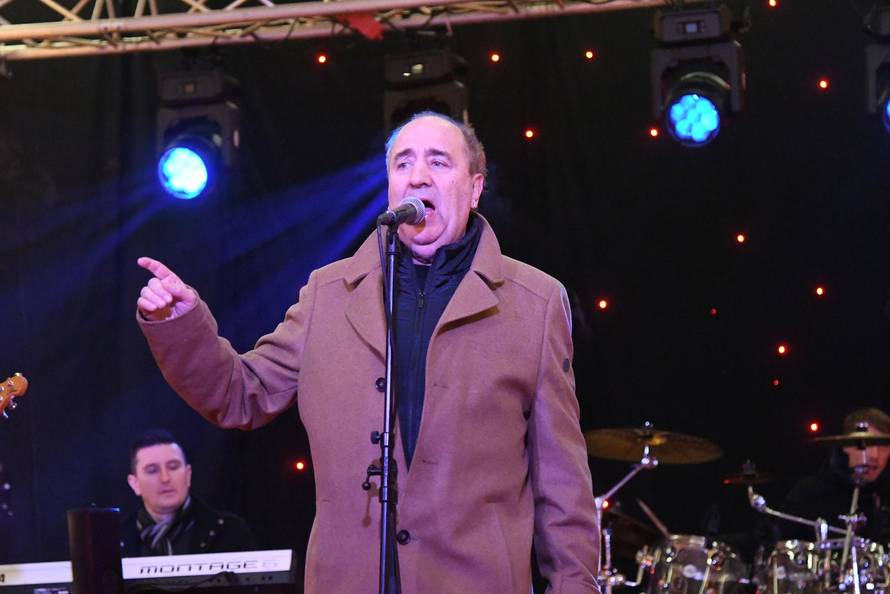 Bjelovar: U sklopu Adventa nastupio je Mladen Grdović