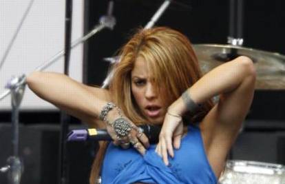 Shakira prodala grudnjak R. Cavallija zbog siročadi 