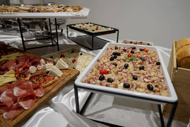 U Zadru održan Bal umirovljenika, zaplesao i ministar Šime Erlić