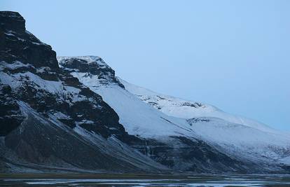 Autom sletjeli s mosta: Troje turista poginulo je na Islandu