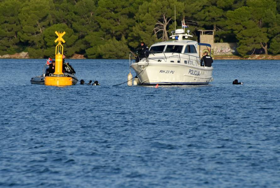 Iz pulske luke izvađena podmornička mina