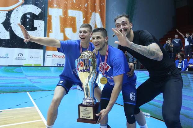 Zagreb: Nakon napetog kraja Cibona ipak postala Prvak Hrvatske