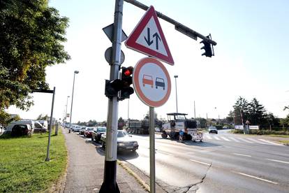 FOTO Prometni kaos u najavi: Kreće obnova kolnika na istoku Zagreba, zatvaraju jednu traku