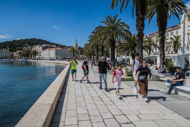 Proljetni ugođaj na Splitskoj Rivi