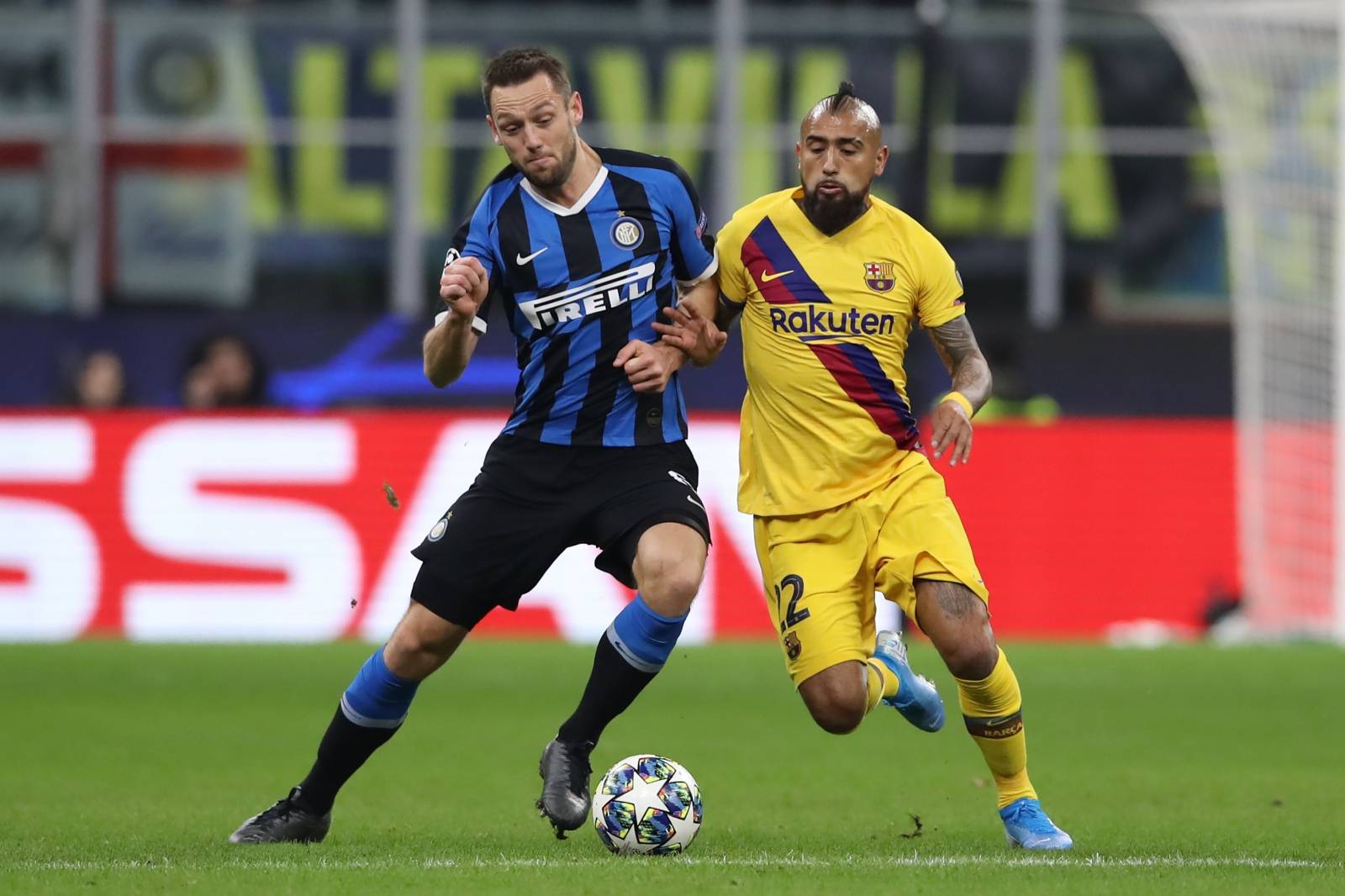 Internazionale v FC Barcelona - UEFA Champions League - Group F - Giuseppe Meazza