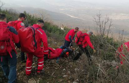 HGSS spasio planinara: Bez iskustva i opreme skliznuo na Dinari, pomogao je i helikopter
