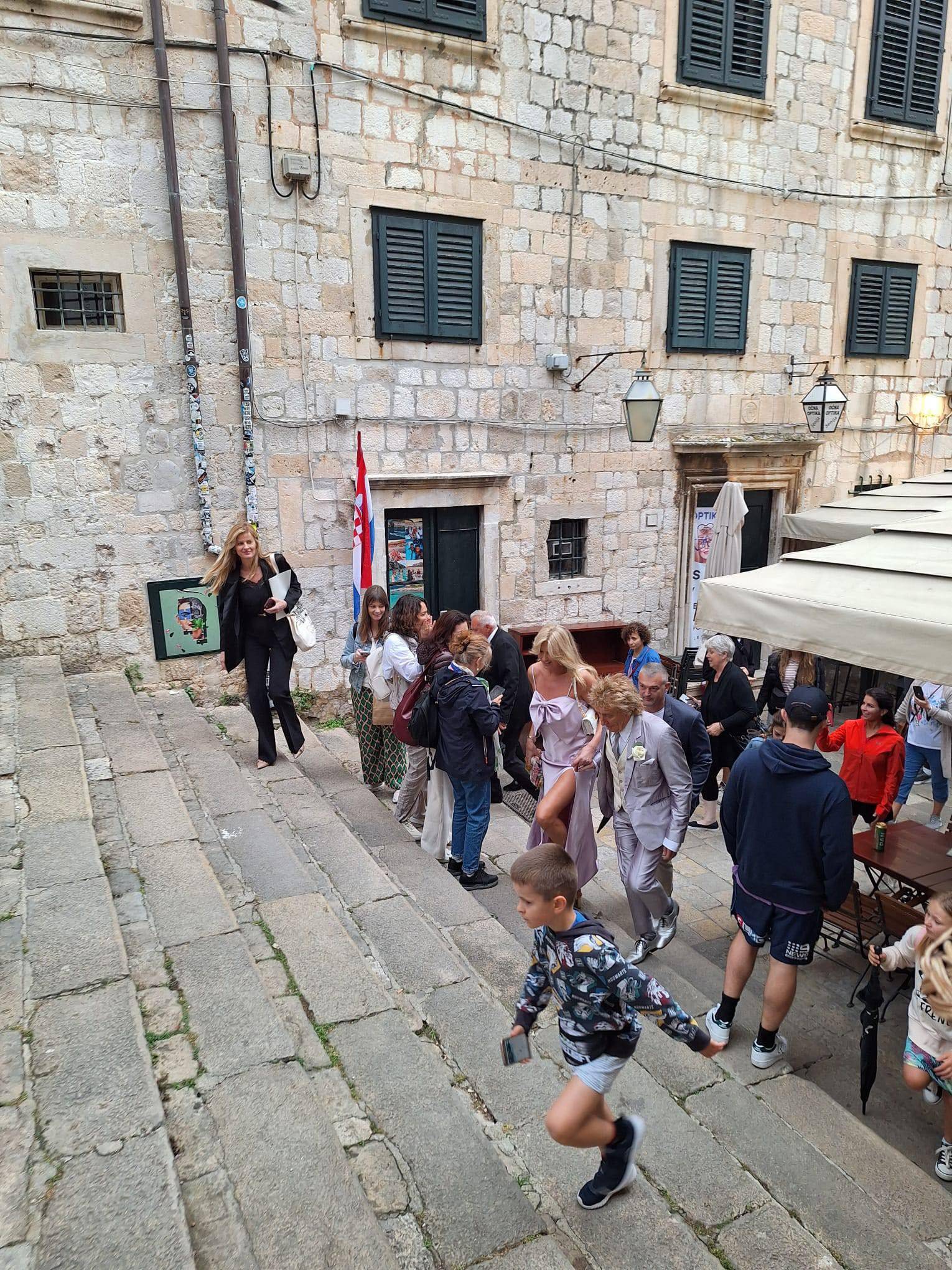 FOTO Rod Stewart stigao je na vjenčanje sina i Hrvatice Nicole u Dubrovnik: Evo što je obukao