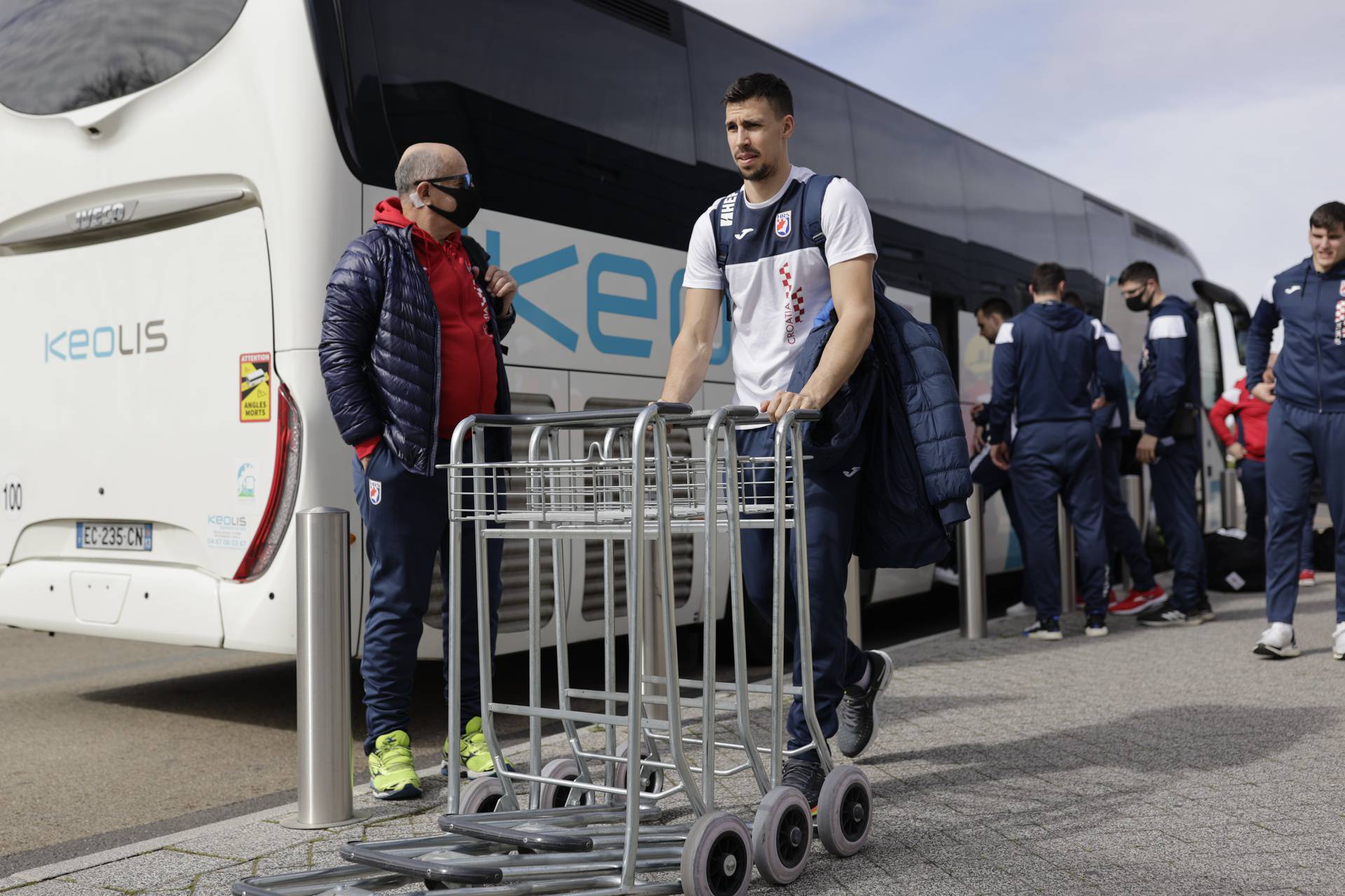 Arriving Team Croatia in Hotel and Covid-19 testing - 11.09.2021