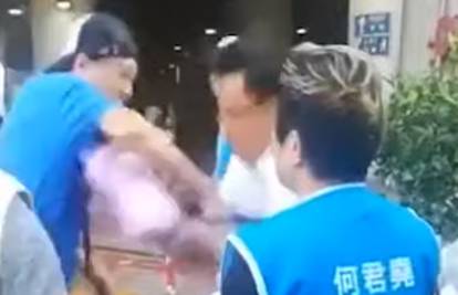 Uznemirujuća snimka: Nožem napao čovjeka u Hong Kongu