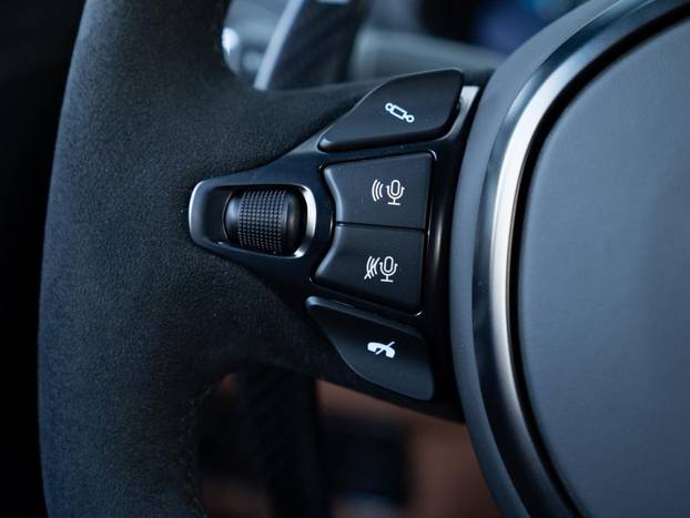 FOTO Ovo je najskuplji auto na oglasu: Bondov miljenik do 'stotke' treba tek 3,6 sekundi