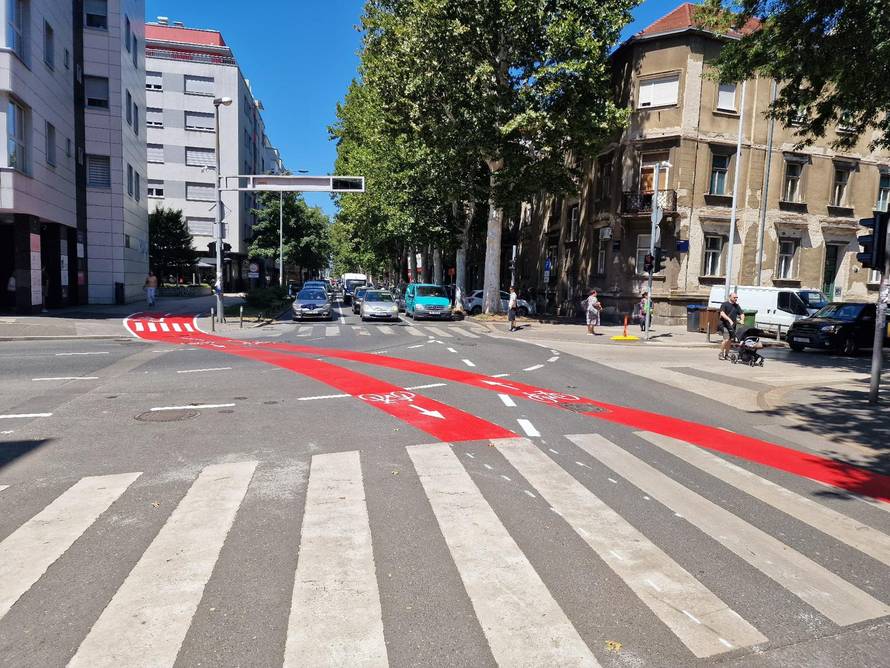 Ovo je novo pametno križanje u Zagrebu: Broji aute, prepoznaje bicikliste, prilagođava semafor