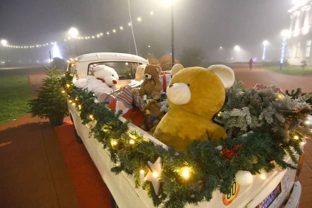Vozila puna plišanih medvjedića apsolutni su hit adventa u Virovitici
