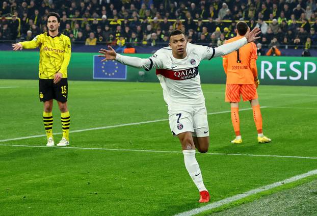 Champions League - Group F - Borussia Dortmund v Paris St Germain