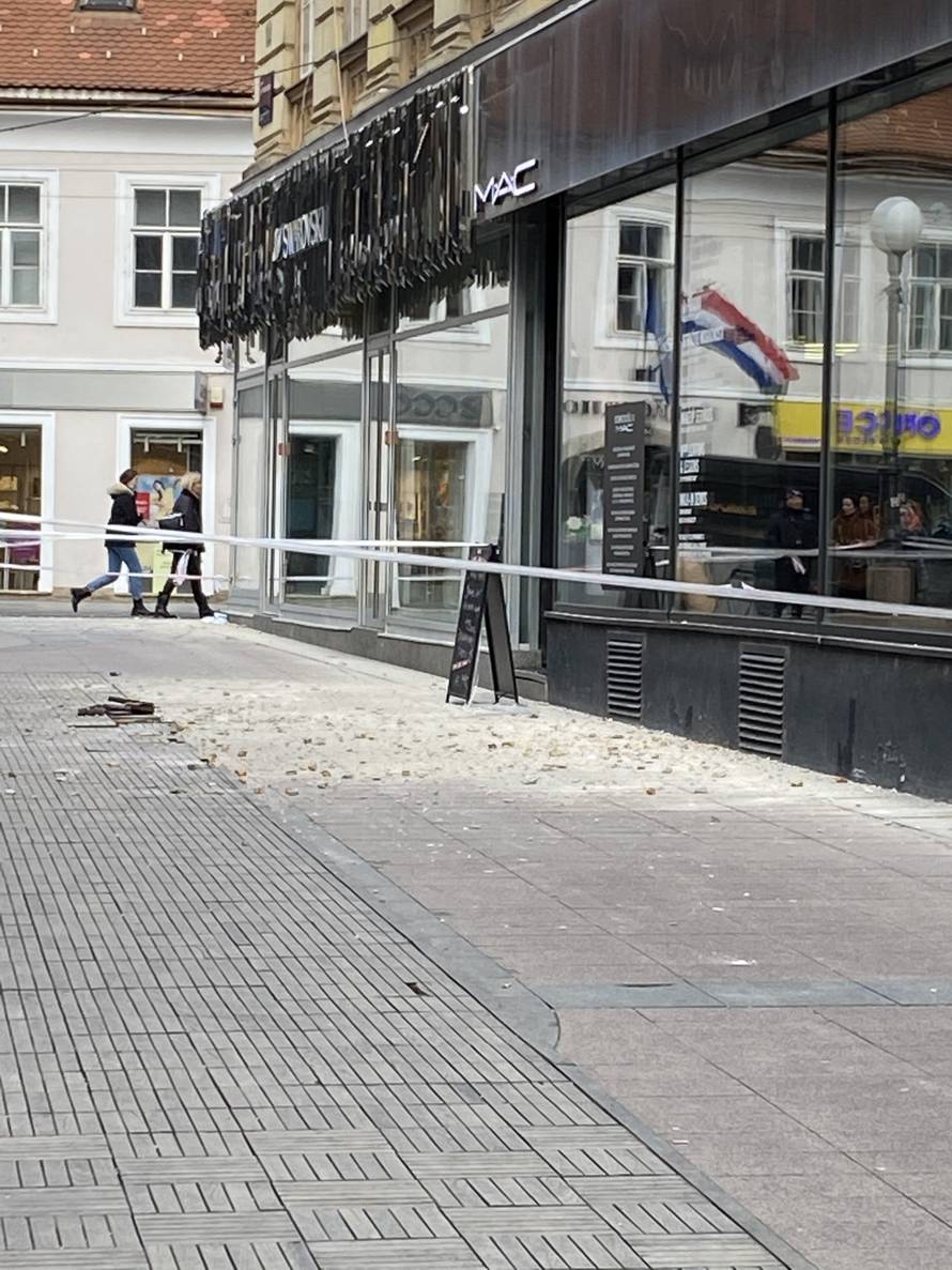 Na Ilici se srušili komadi zgrade: 'Cigle su pale blizu dvije cure'