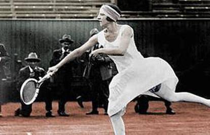 Prva modna ikona Wimbledona pila je brendi između setova...