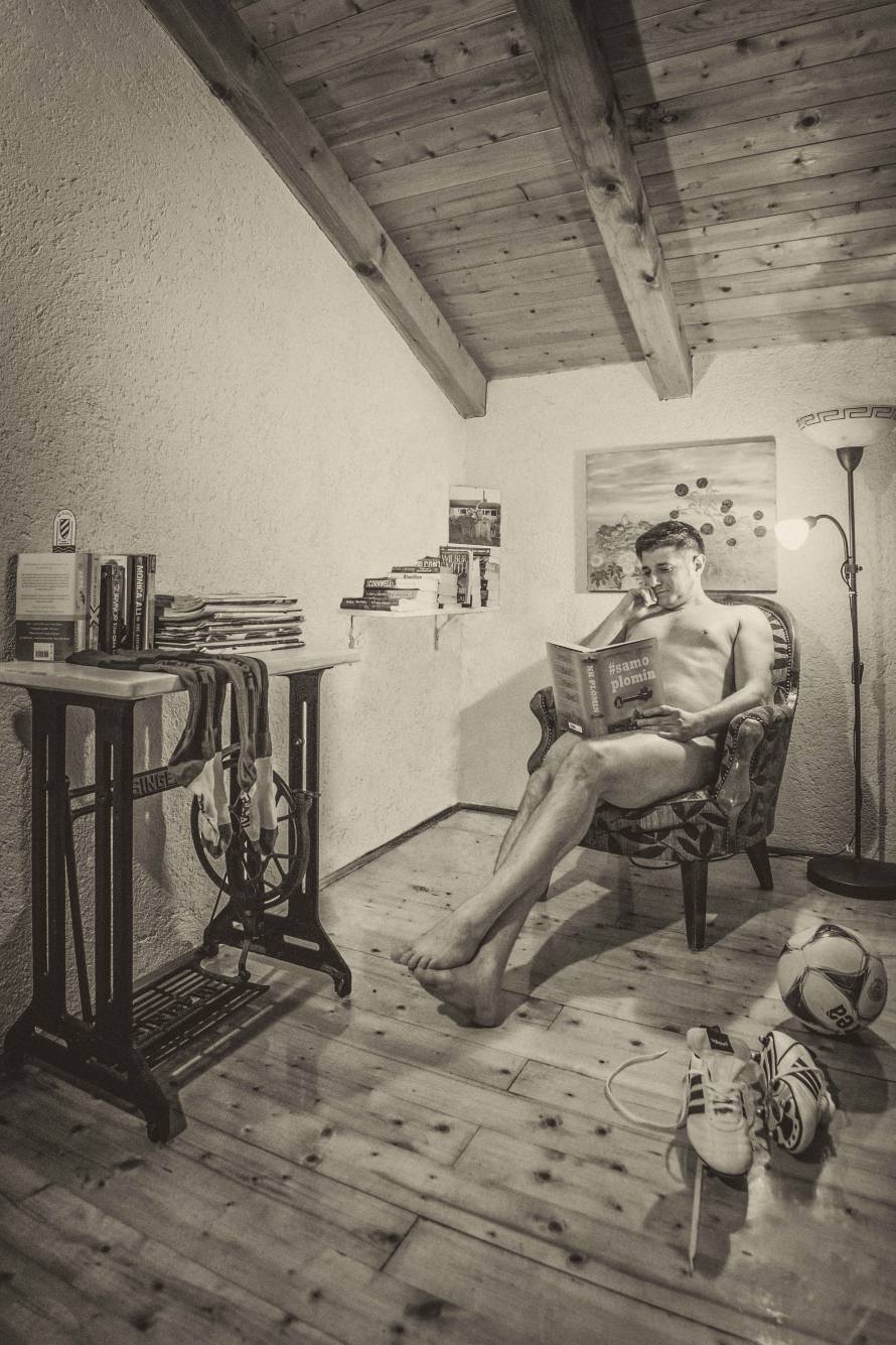 Goli niželigaši: Igrači Plomina snimili su kalendar za 2017.