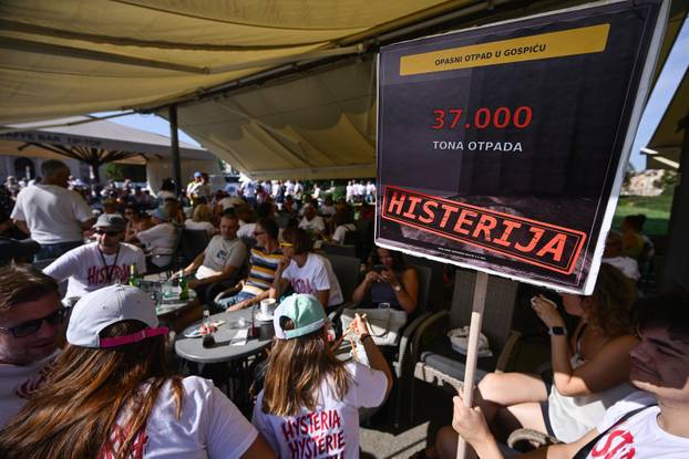 Zagreb: Okupljanje prosvjednika Hodaj za Liku, hodaj za Hrvatsku