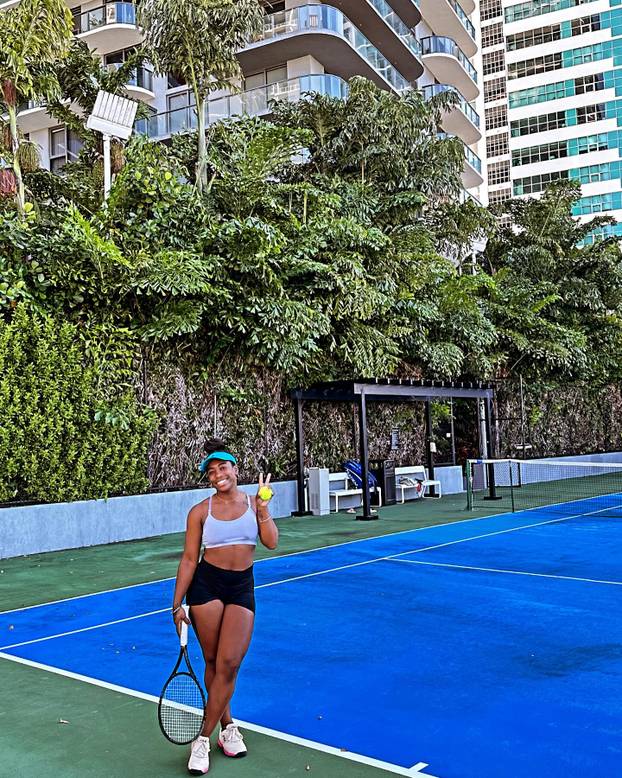 FOTO Protivnica Donne Vekić se nakon ozljede posvetila drugom poslu. Snima sadržaj za odrasle