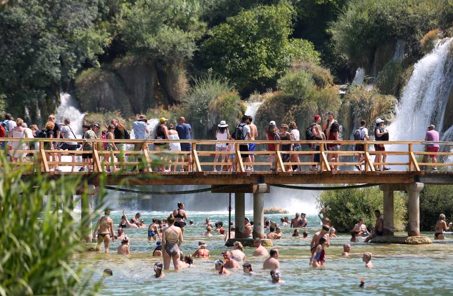 Ljepote Nacionalnog parka Krka i tijekom turistiÄke sezone zaista oÄaravaju