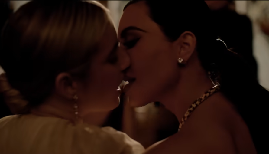 Kim Kardashian i Emma Roberts šokirale fanove sočnom scenom