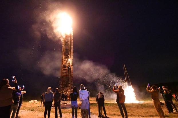 Popovec Kalnički: Paljenje najveće vuzmice u potkalničkim mjestima